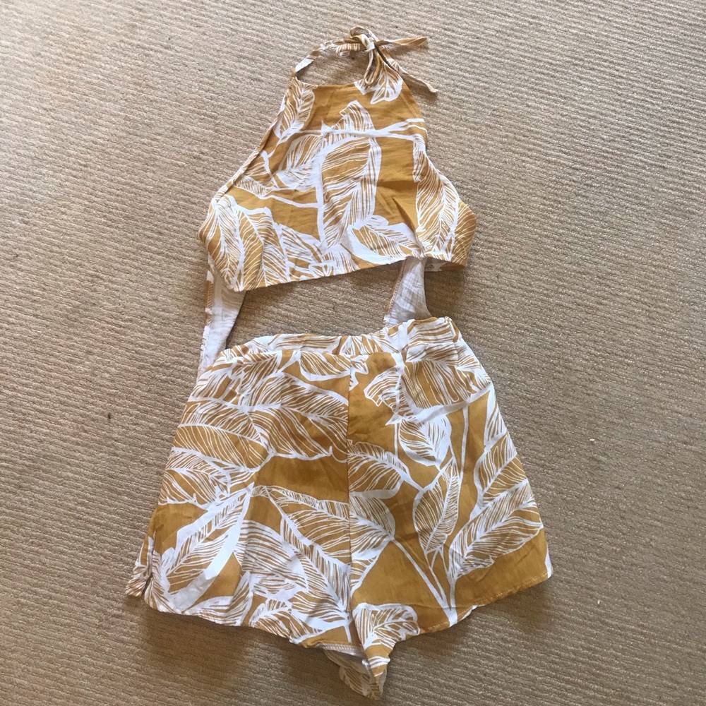 2 piece set (crop rip and shorts)